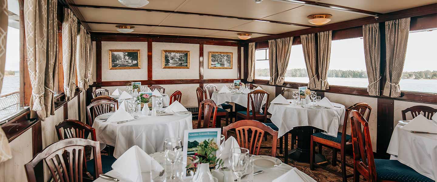 The dining room onboard M/S Juno