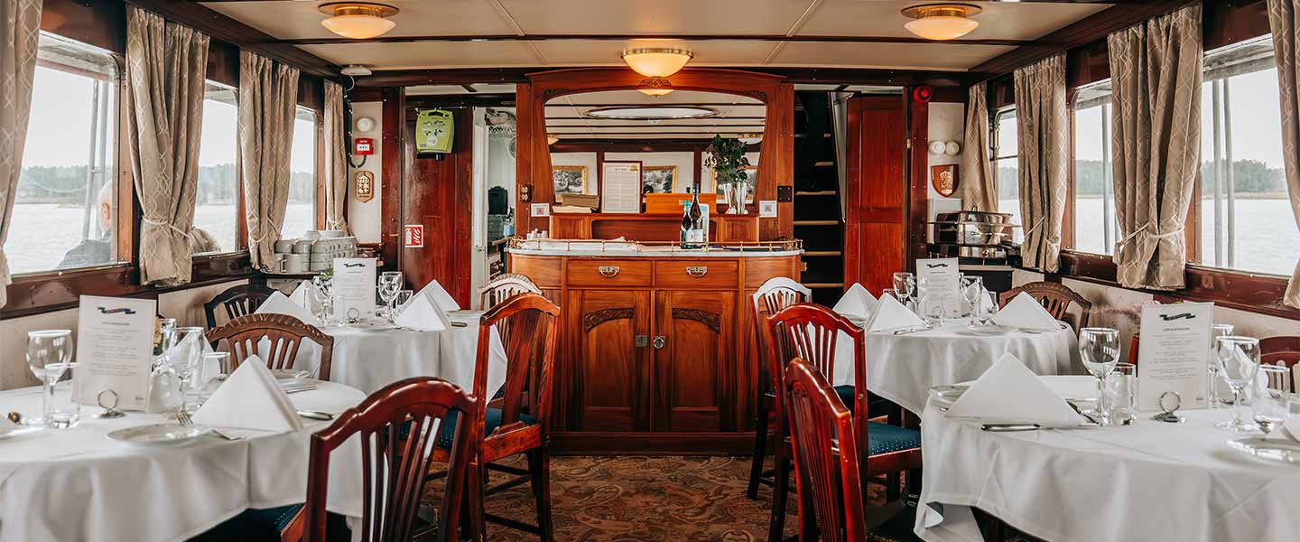 The dining room onboard M/S Juno